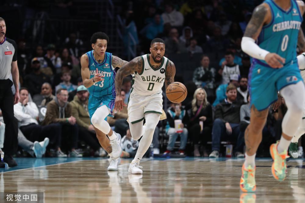 一个备受关 一个备受关