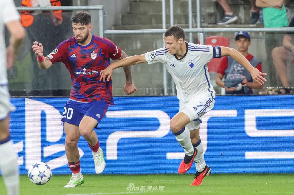 中承担着巨 中承担着巨