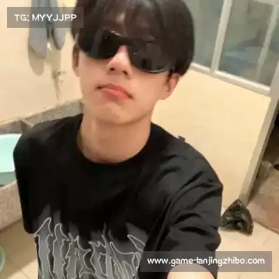 郁侃娓